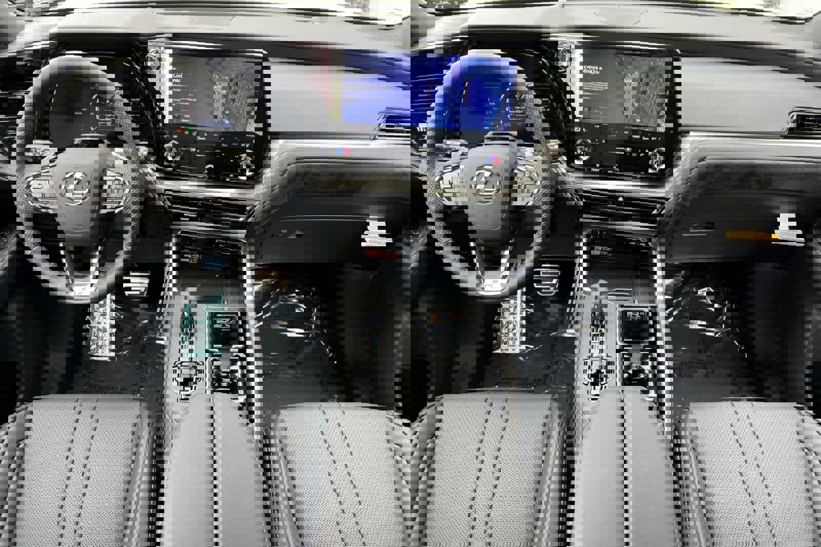 New 2026 Lexus TX 500h AWD image 3