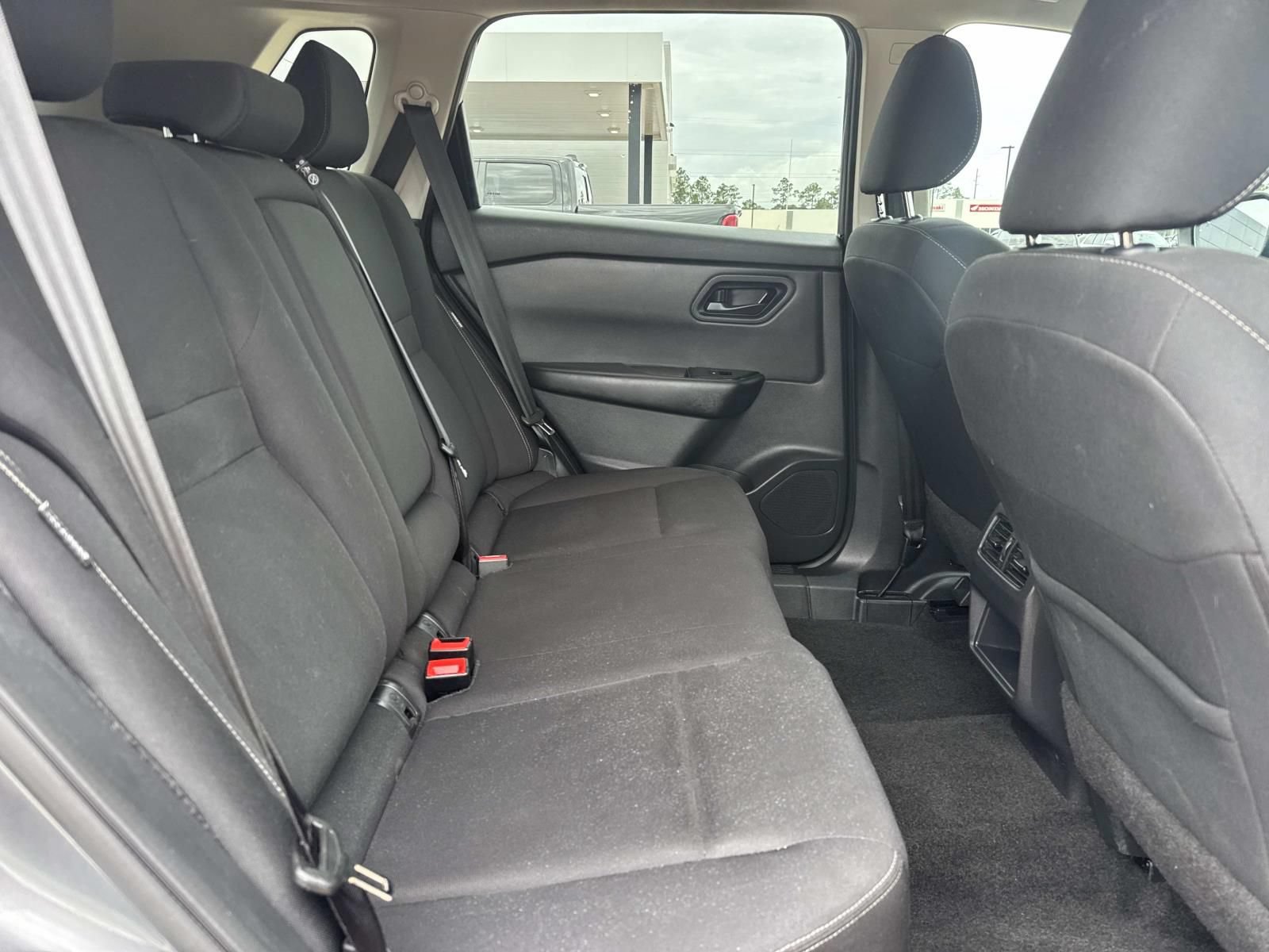 Used 2024 Nissan Rogue S AWD/4WD image 9