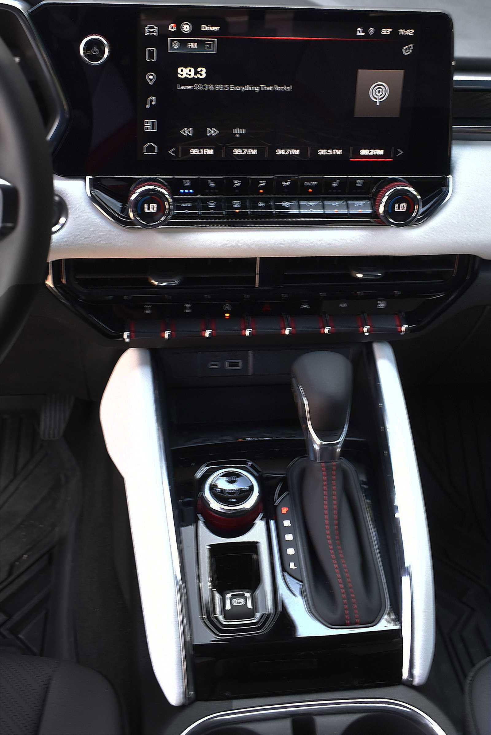 Used 2023 GMC Canyon AT4X image 16