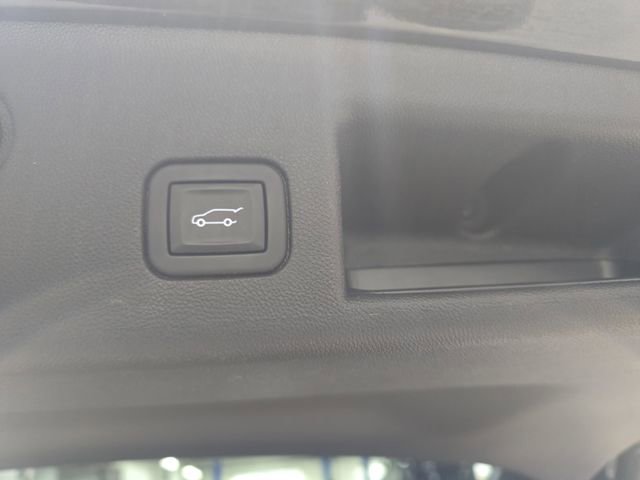 Used 2023 Chevrolet Equinox LT image 15