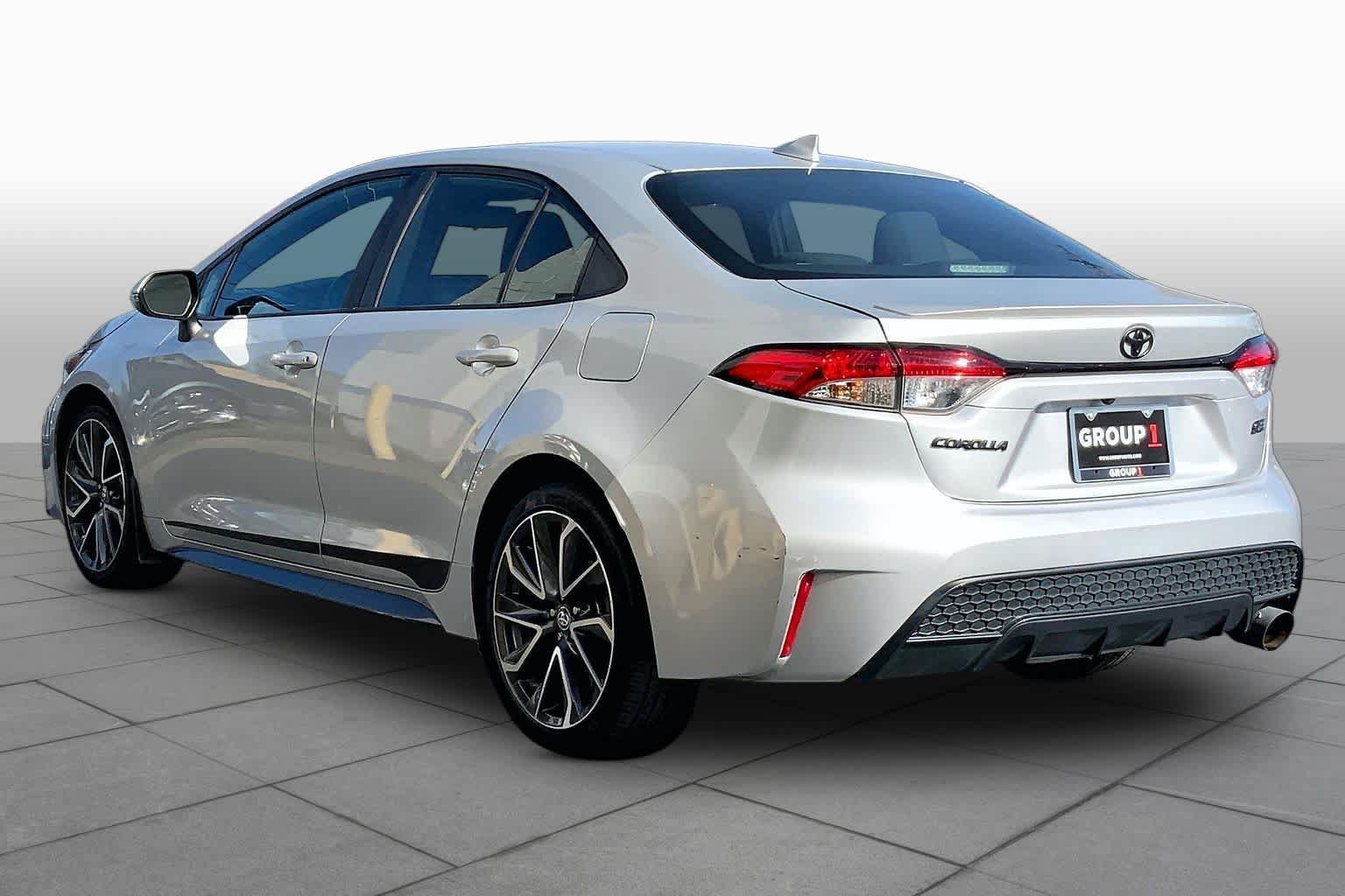Used 2022 Toyota Corolla SE FWD image 12
