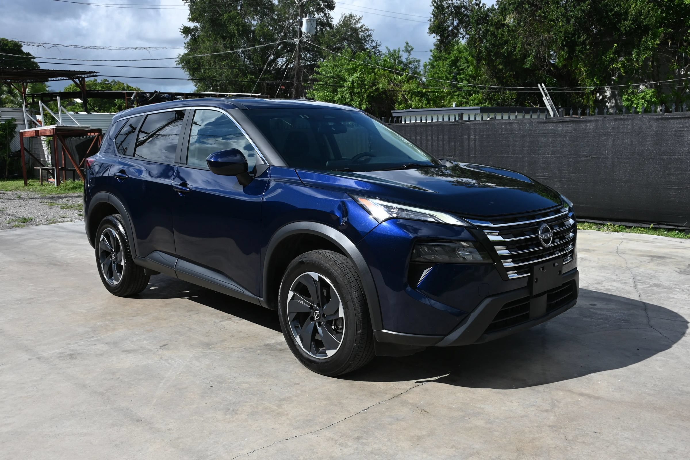 Used 2025 Nissan Rogue SV
