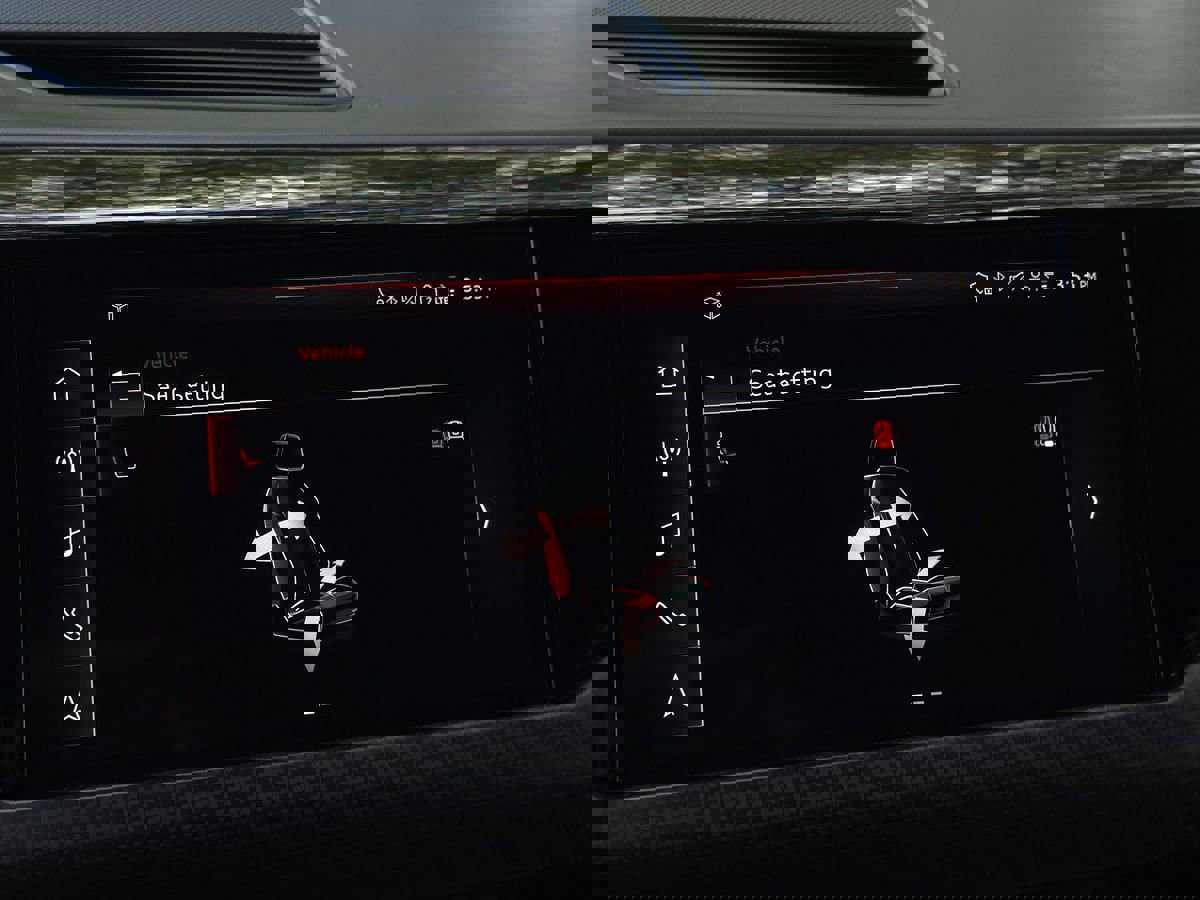 Used 2022 Audi RS e-tron GT w/ Carbon Performance Package image 48