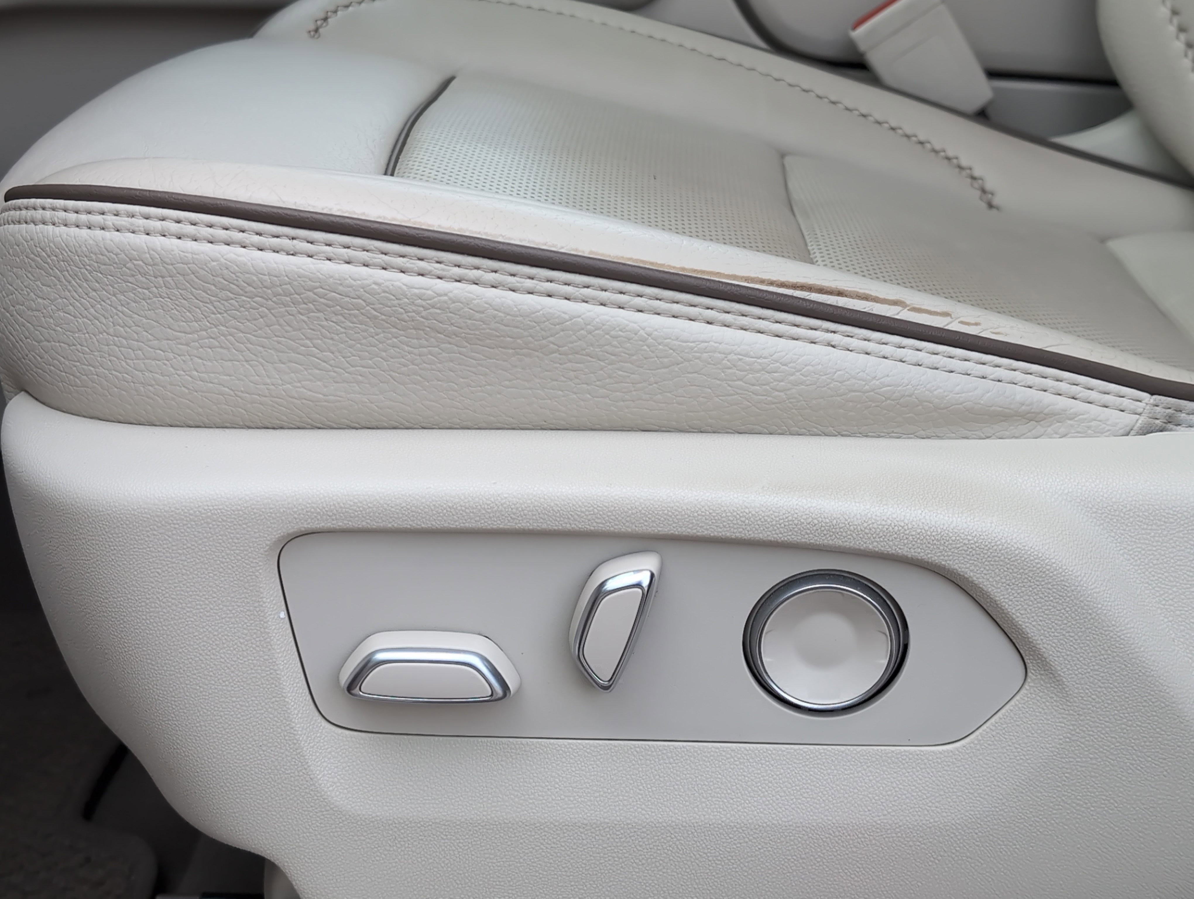 Used 2021 GMC Yukon Denali image 10