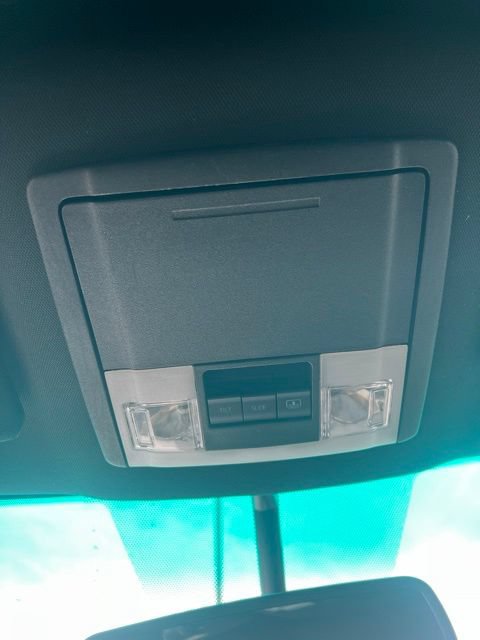 Used 2016 Ford Explorer XLT w/ Equipment Group 202A FWD image 19