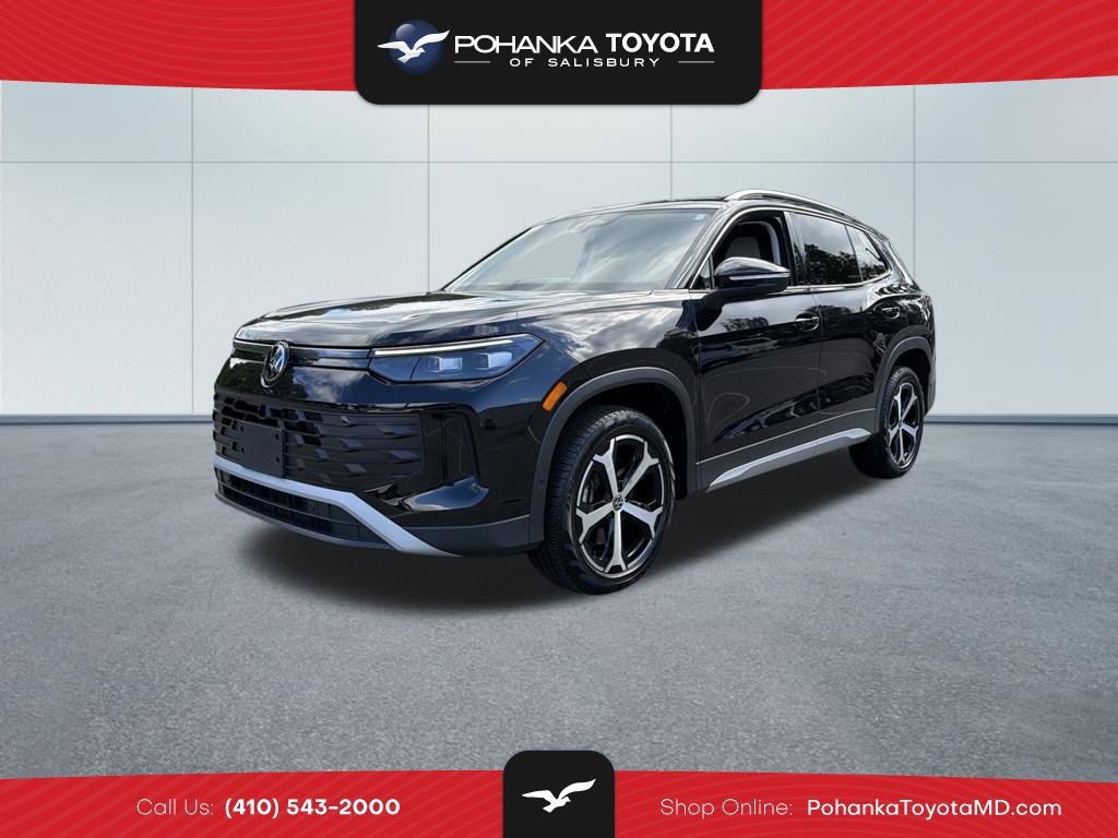 Used 2025 Volkswagen Tiguan SE