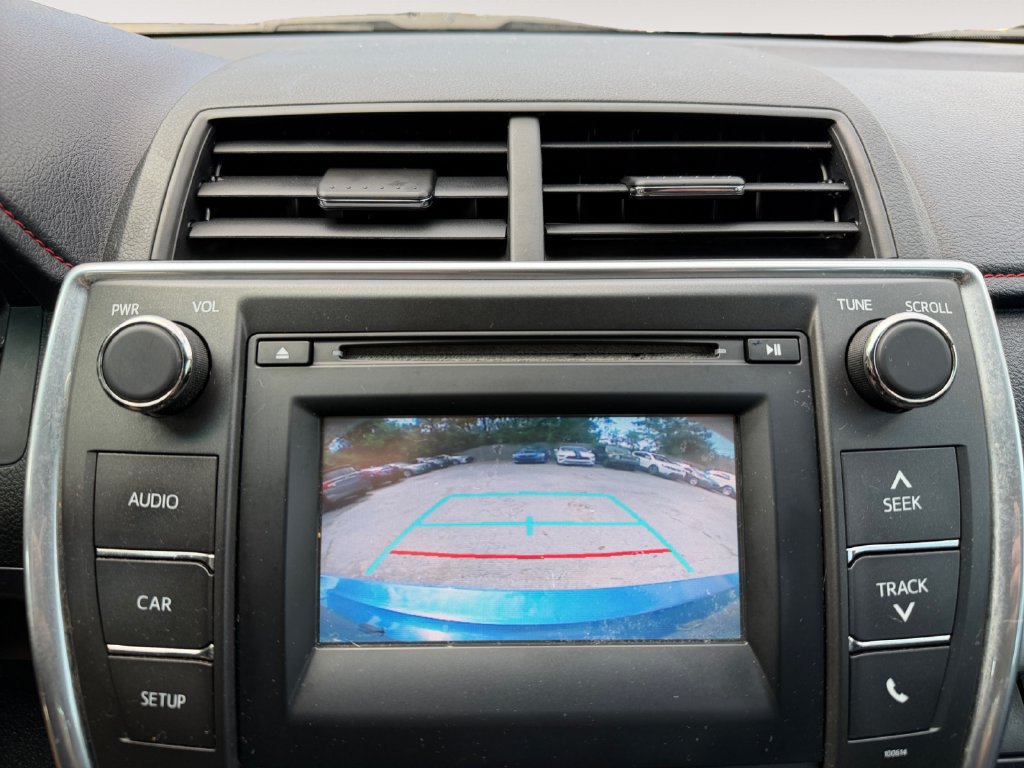 Used 2017 Toyota Camry SE FWD image 9