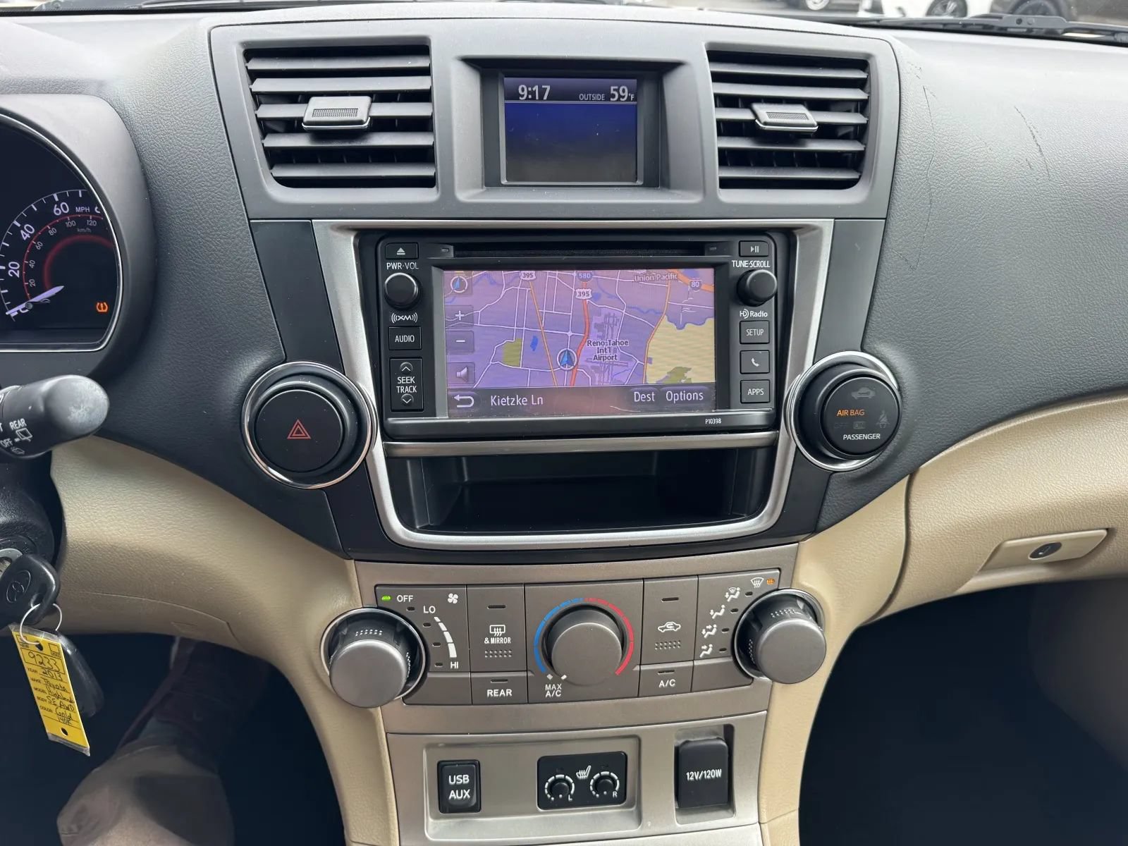 Used 2013 Toyota Highlander SE AWD/4WD image 19