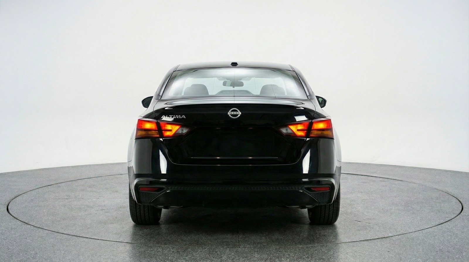 Used 2025 Nissan Altima 2.5 SV FWD image 7