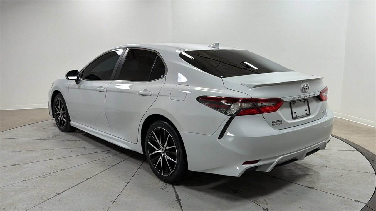 Certified 2022 Toyota Camry SE image 7