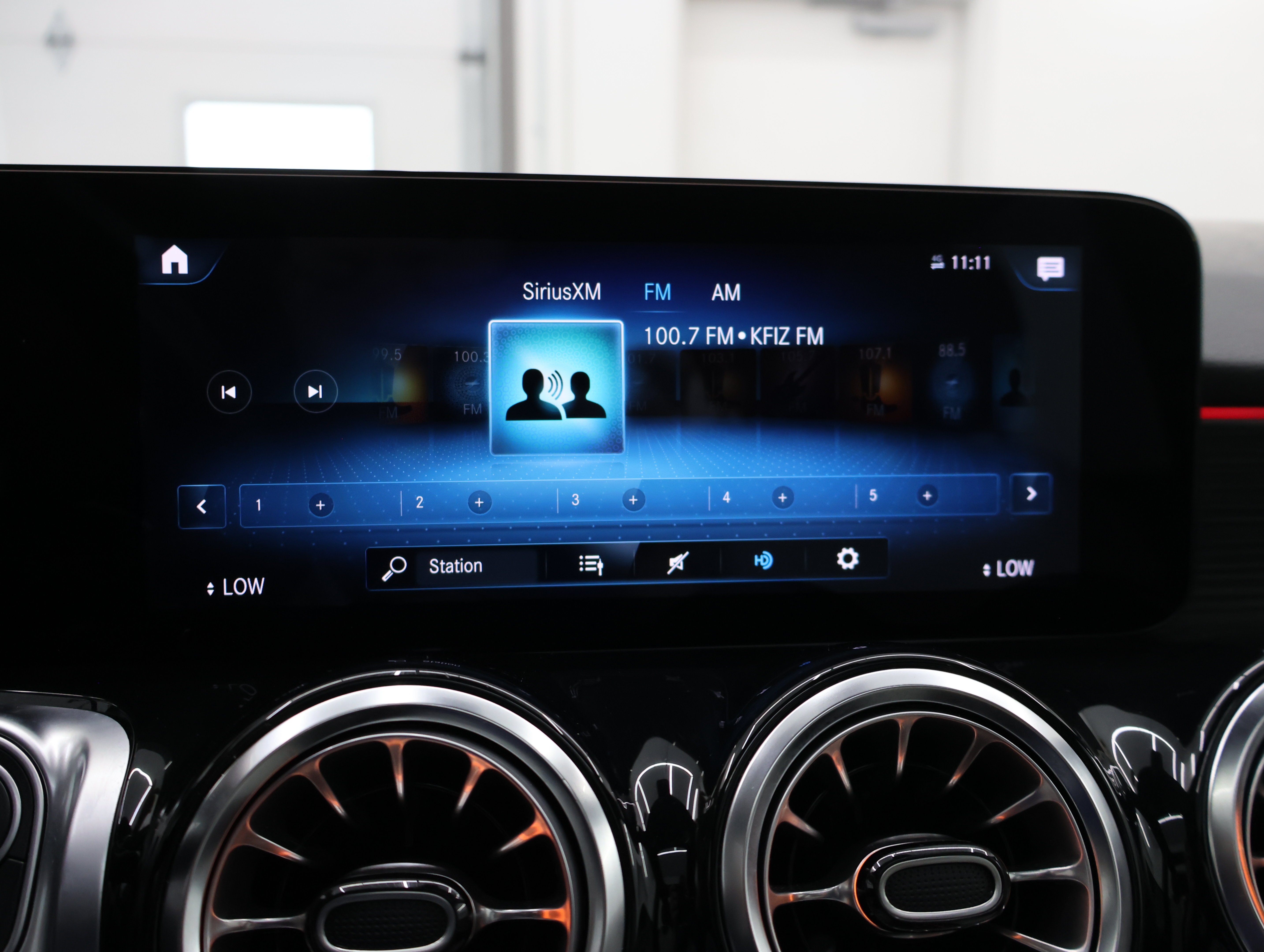 Used 2022 Mercedes-Benz GLB 35 AMG 4MATIC image 59