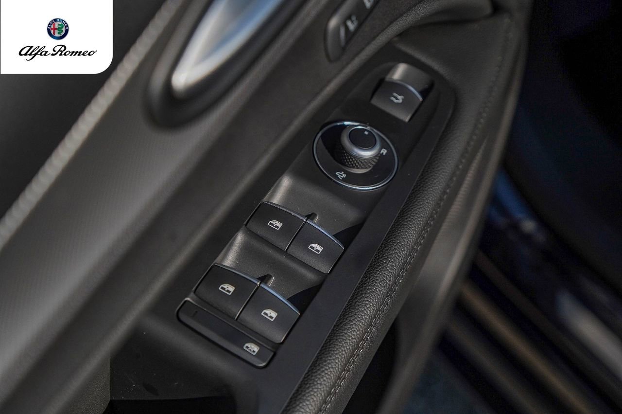 New 2025 Alfa Romeo Stelvio Sprint w/ Veloce Package image 19