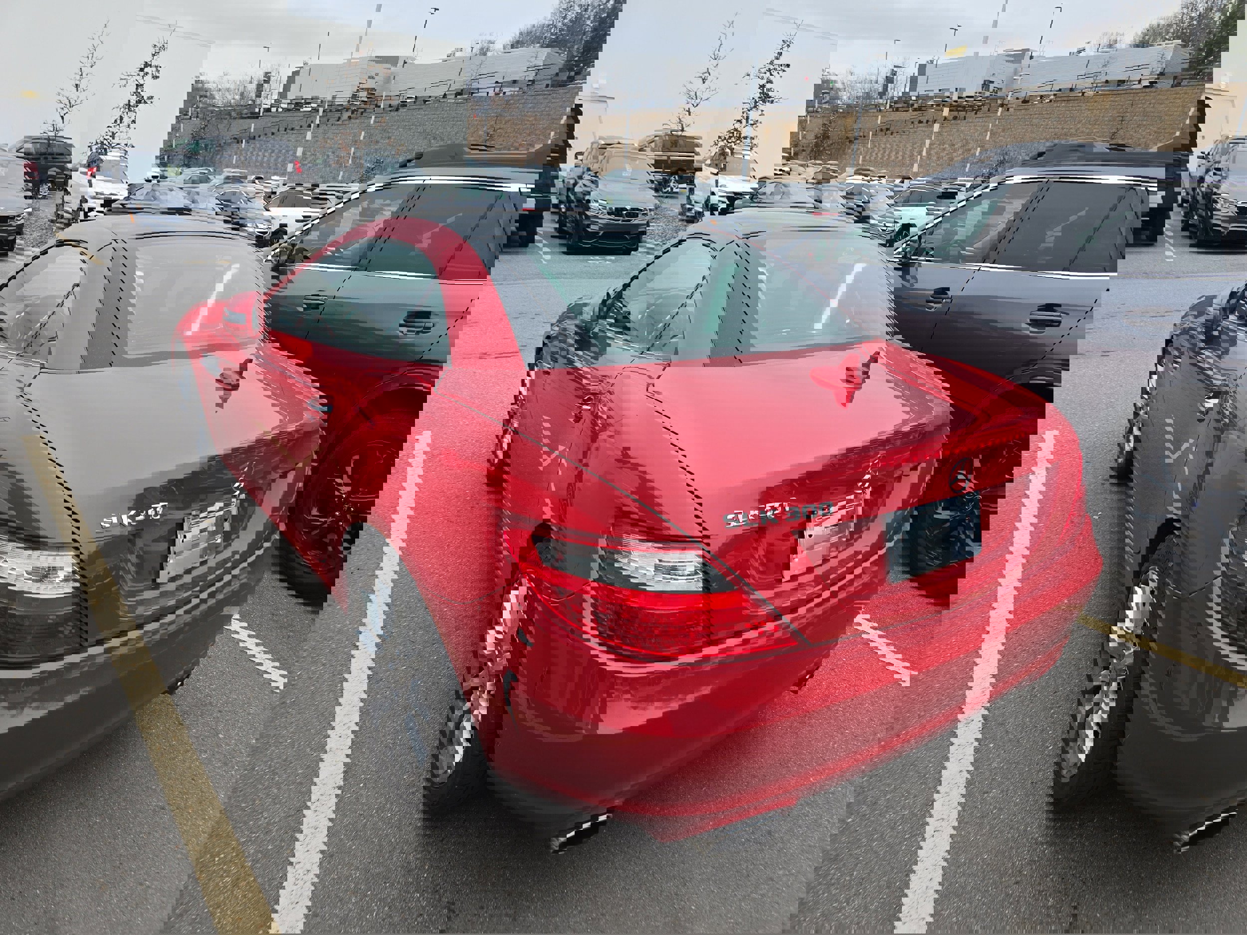 Used 2016 Mercedes-Benz SLK 300 image 3