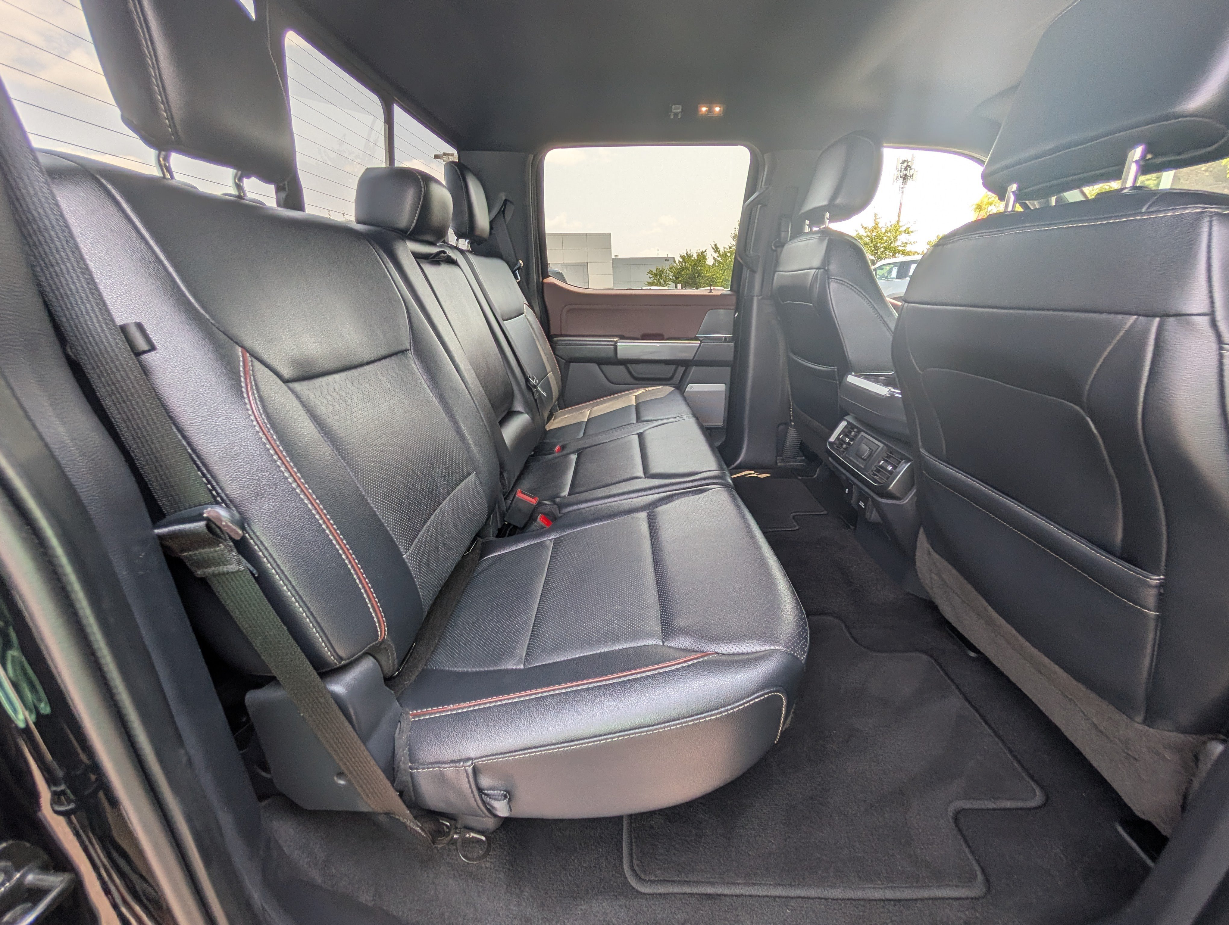 Used 2022 Ford F150 Lariat AWD/4WD image 11