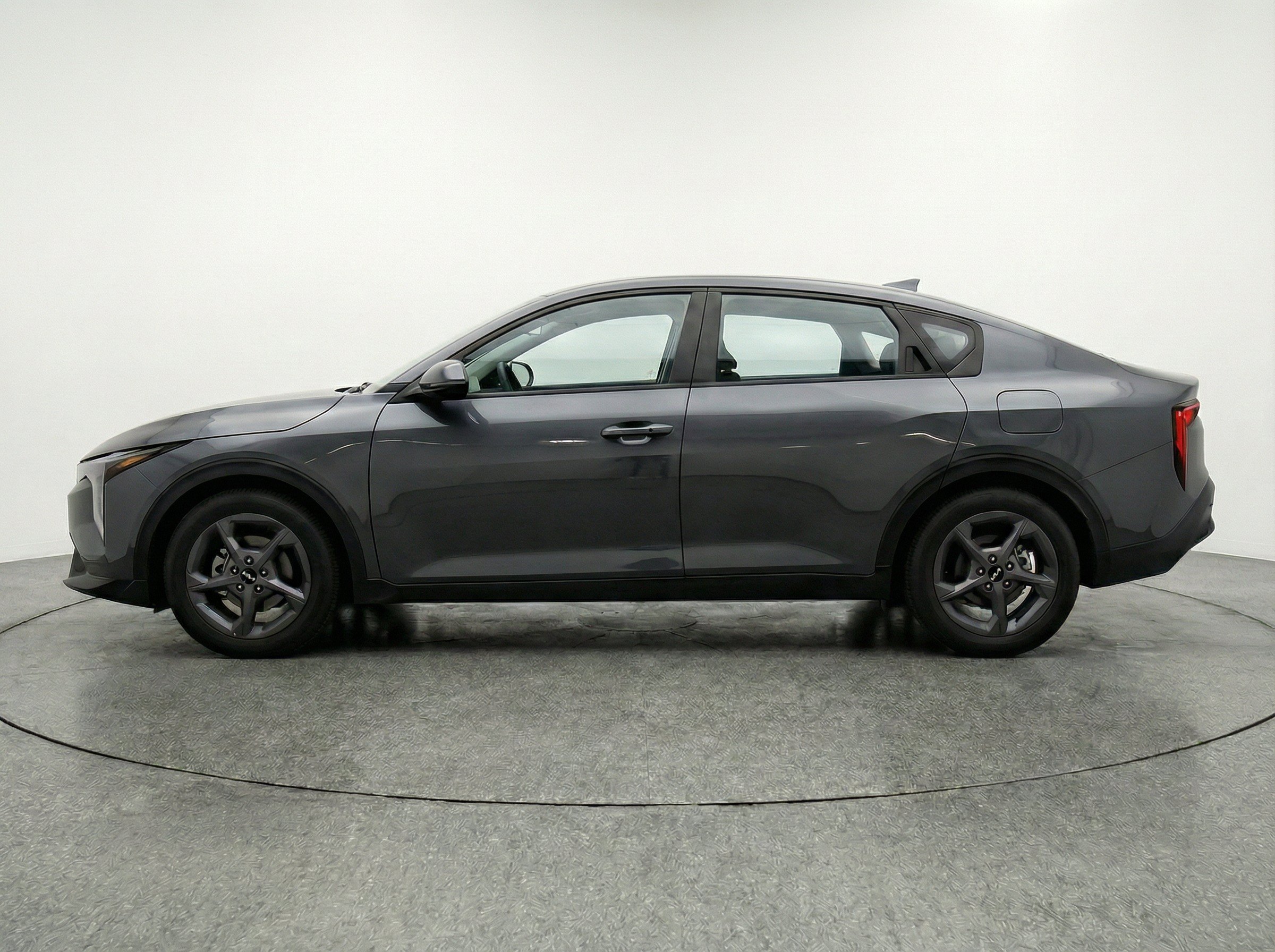 Used 2025 Kia K4 FWD image 5