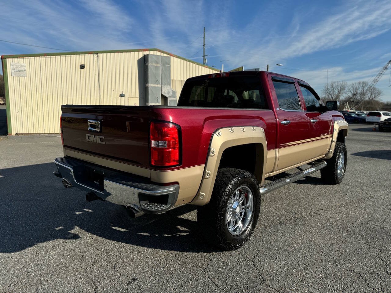 Used 2015 GMC Sierra 1500 SLT w/ SLT Preferred Package AWD/4WD image 32