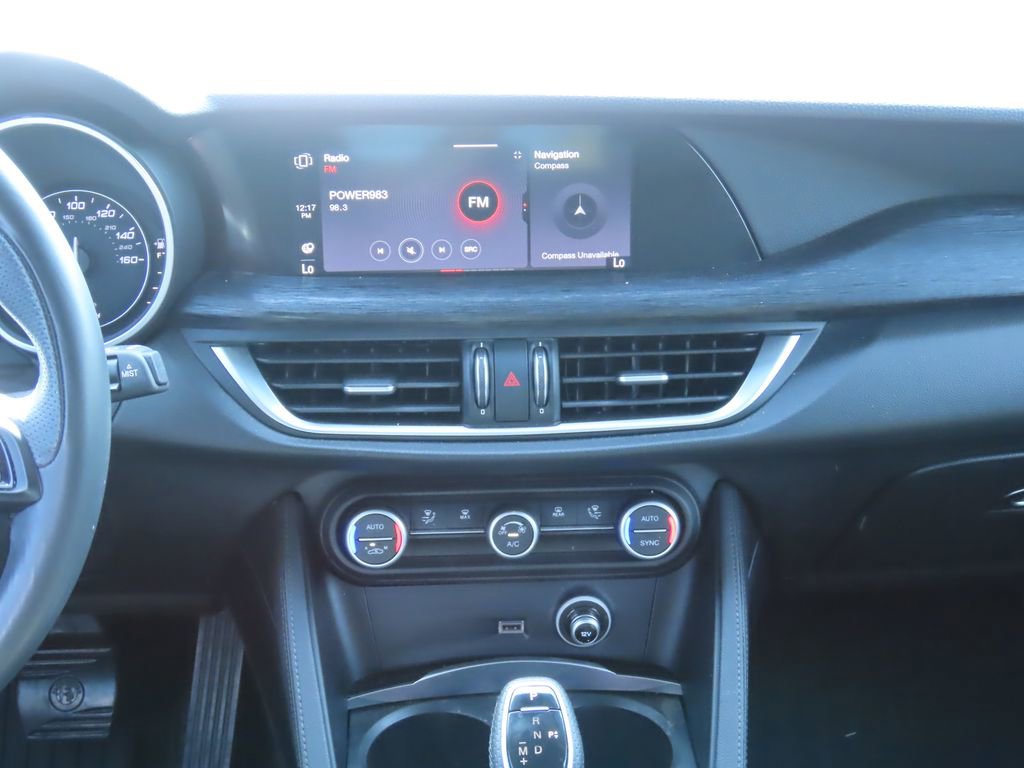 Used 2021 Alfa Romeo Stelvio Sprint w/ Nero Edizione image 8