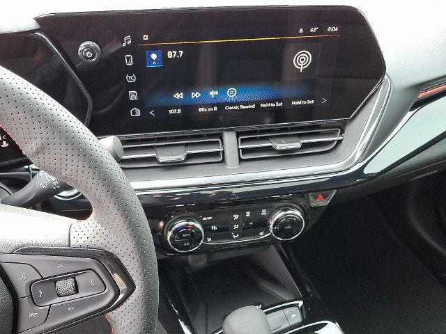New 2026 Chevrolet Trax RS w/ Sunroof Package FWD image 9