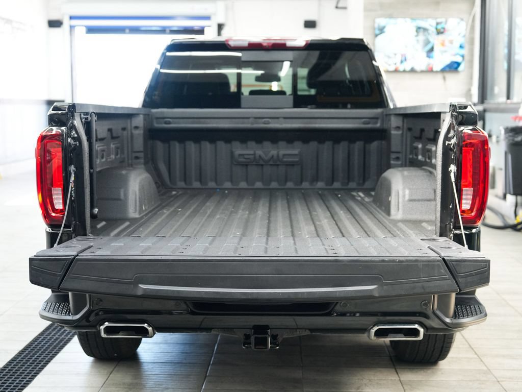 Used 2025 GMC Sierra 1500 Denali AWD/4WD image 42
