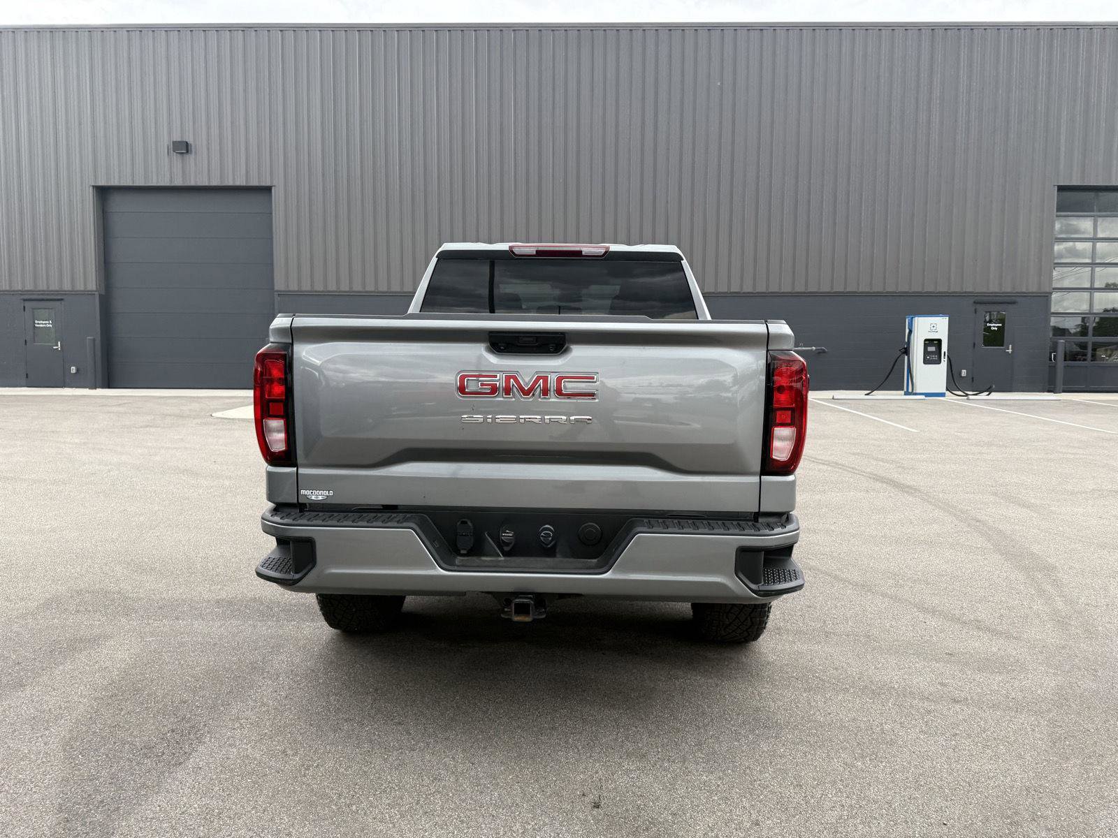 Used 2024 GMC Sierra 1500 Pro w/ Graphite Edition AWD/4WD image 4