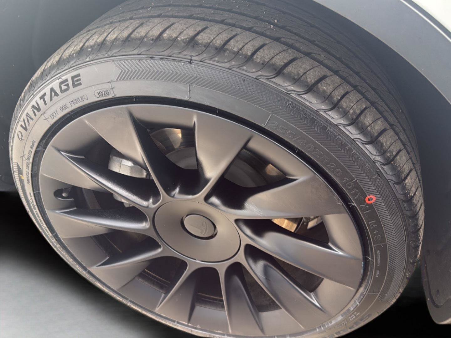 Used 2023 Tesla Model Y Long Range AWD/4WD image 12