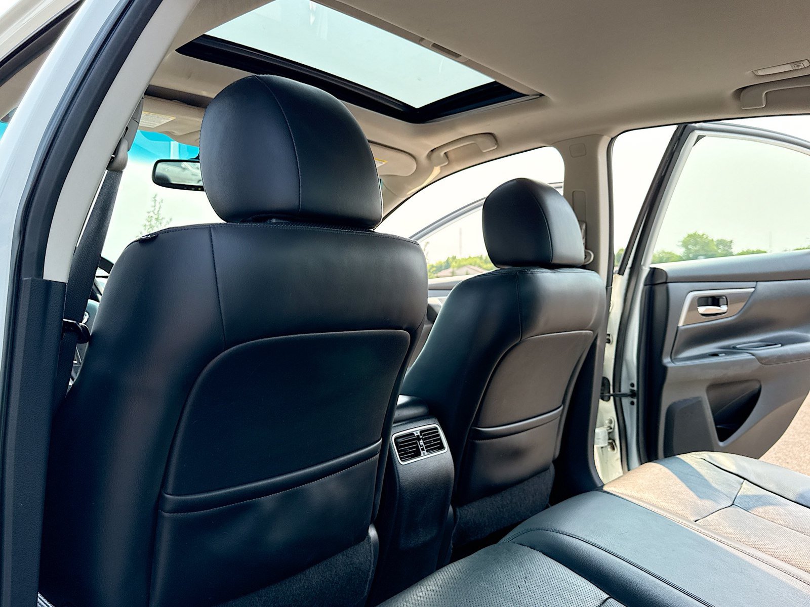 Used 2015 Nissan Altima 3.5 SL FWD image 6