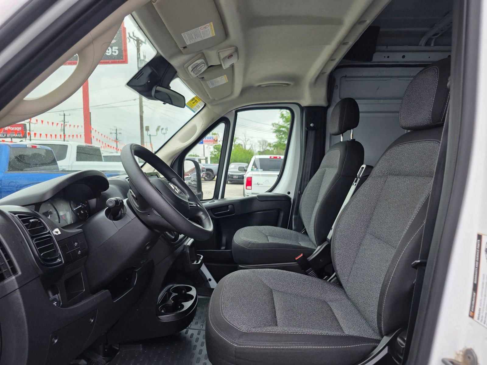 Used 2023 RAM ProMaster 2500 FWD image 17