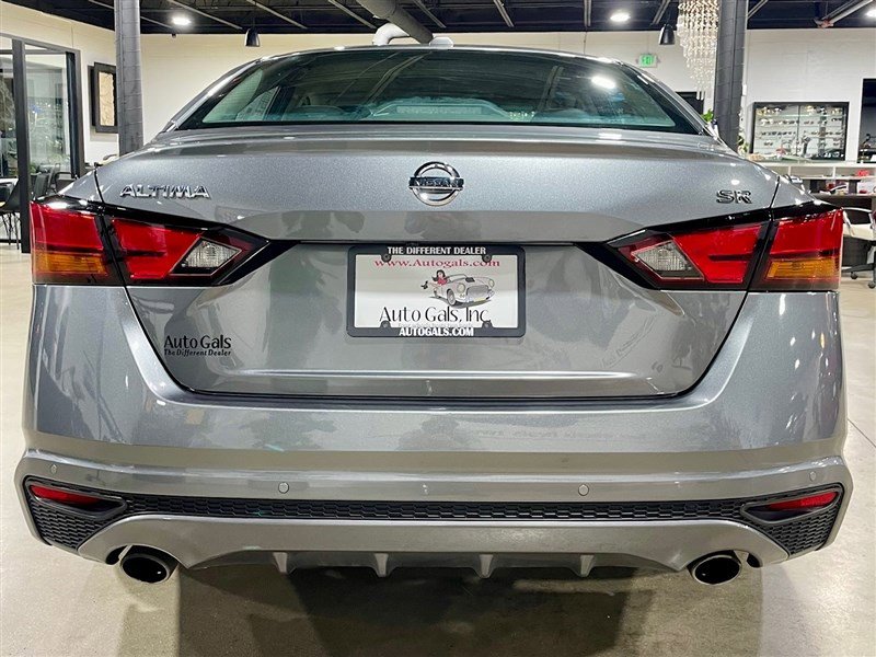 Used 2022 Nissan Altima 2.5 SR image 4