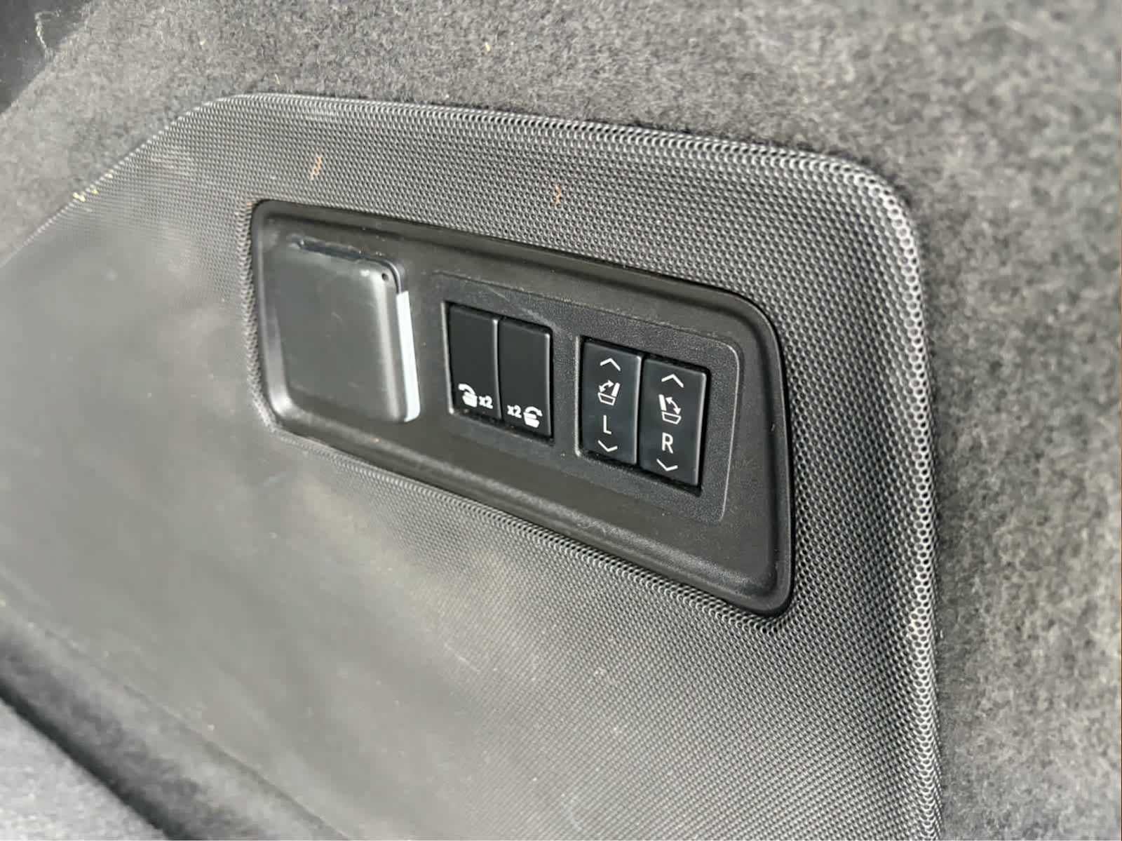 Used 2022 Cadillac Escalade ESV Sport w/ Touring Package AWD/4WD image 47