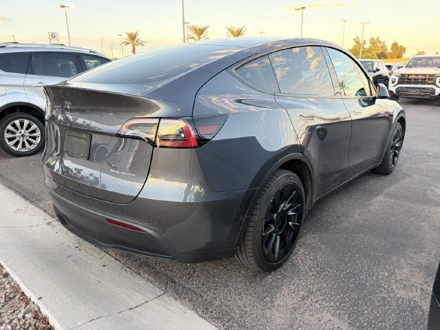 Used 2022 Tesla Model Y Long Range AWD/4WD image 4