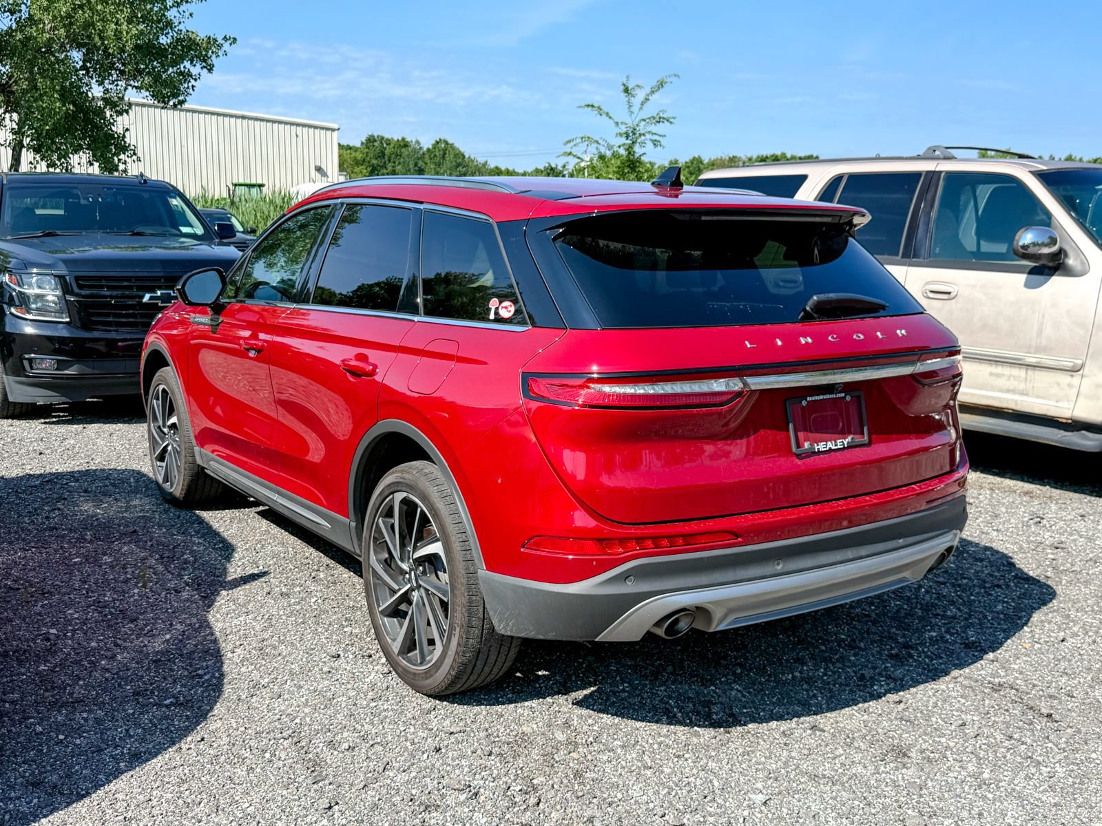 Used 2023 Lincoln Corsair Reserve w/ Rear Removable Package Tray AWD/4WD image 4