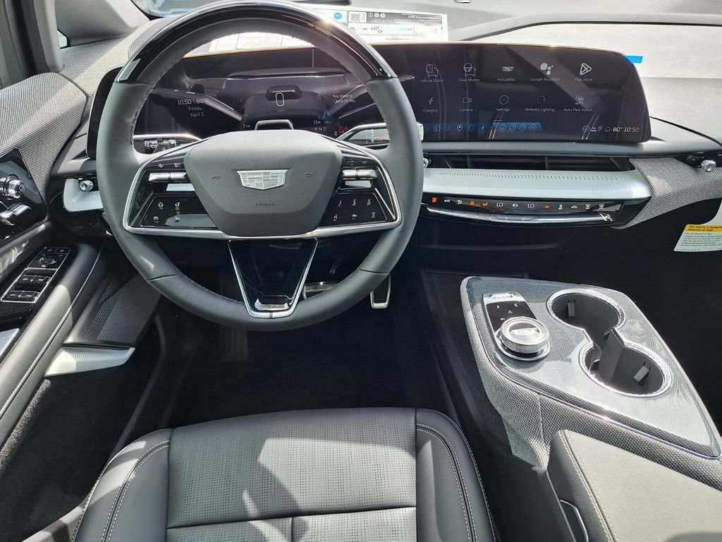 New 2026 Cadillac Optiq Luxury 2 RWD image 10