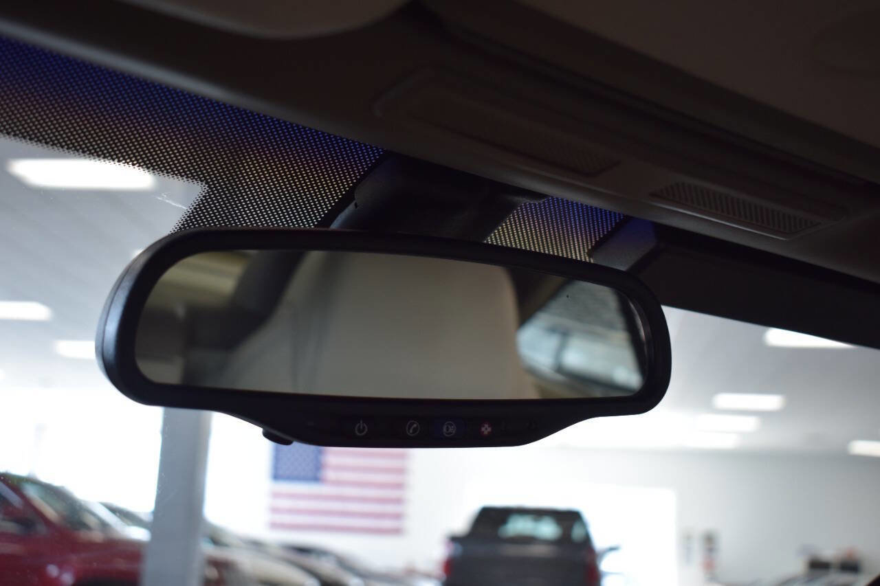 Used 2005 Cadillac XLR image 89