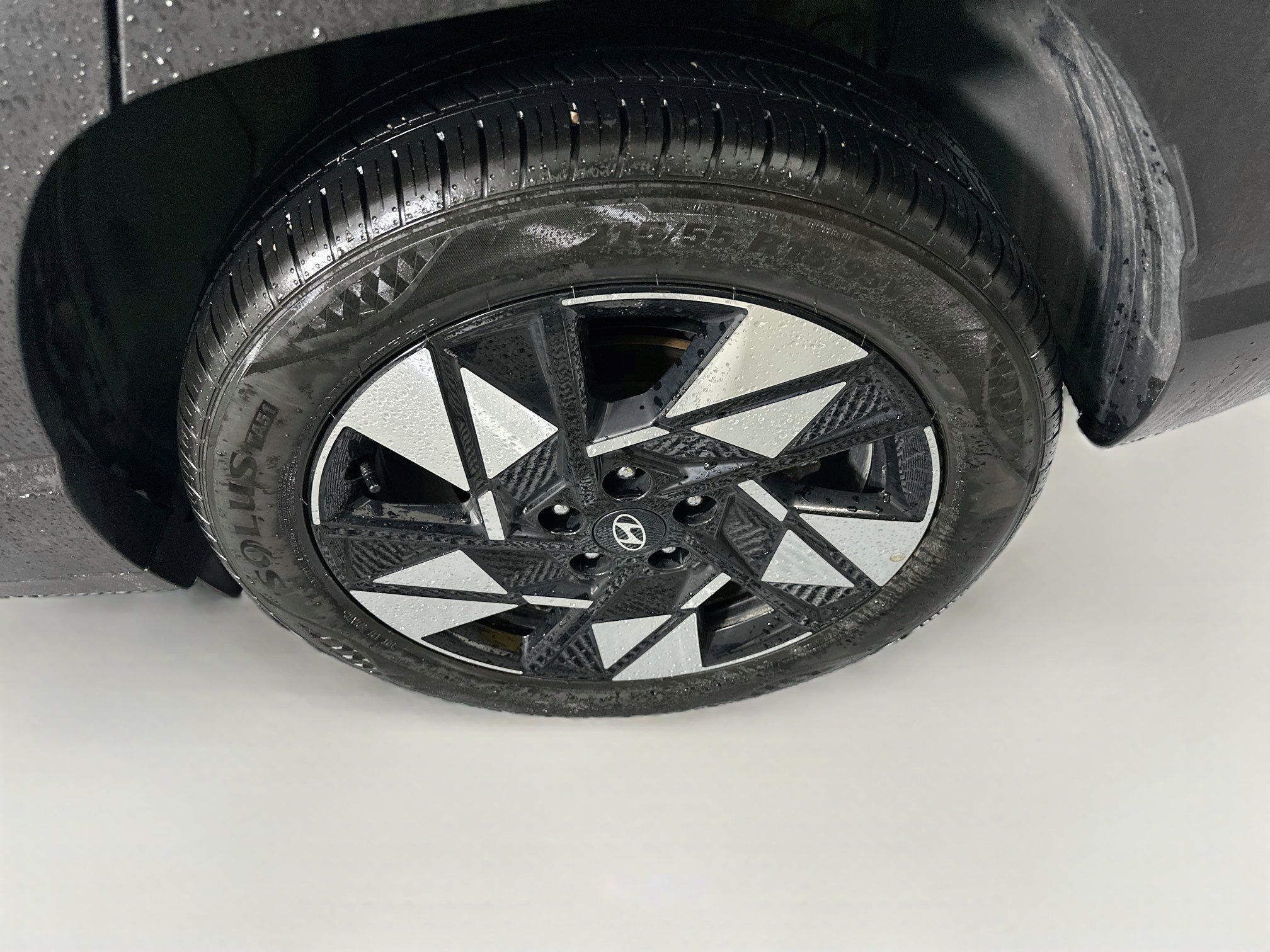 Used 2025 Hyundai Kona SEL FWD image 11