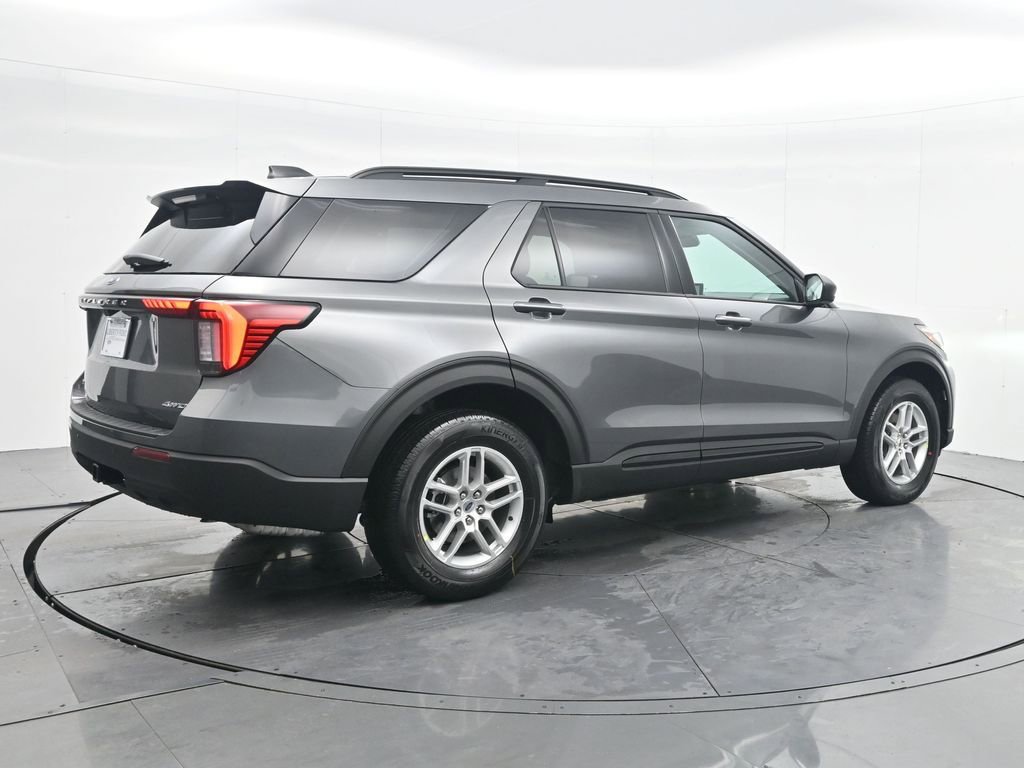 New 2026 Ford Explorer Active image 7