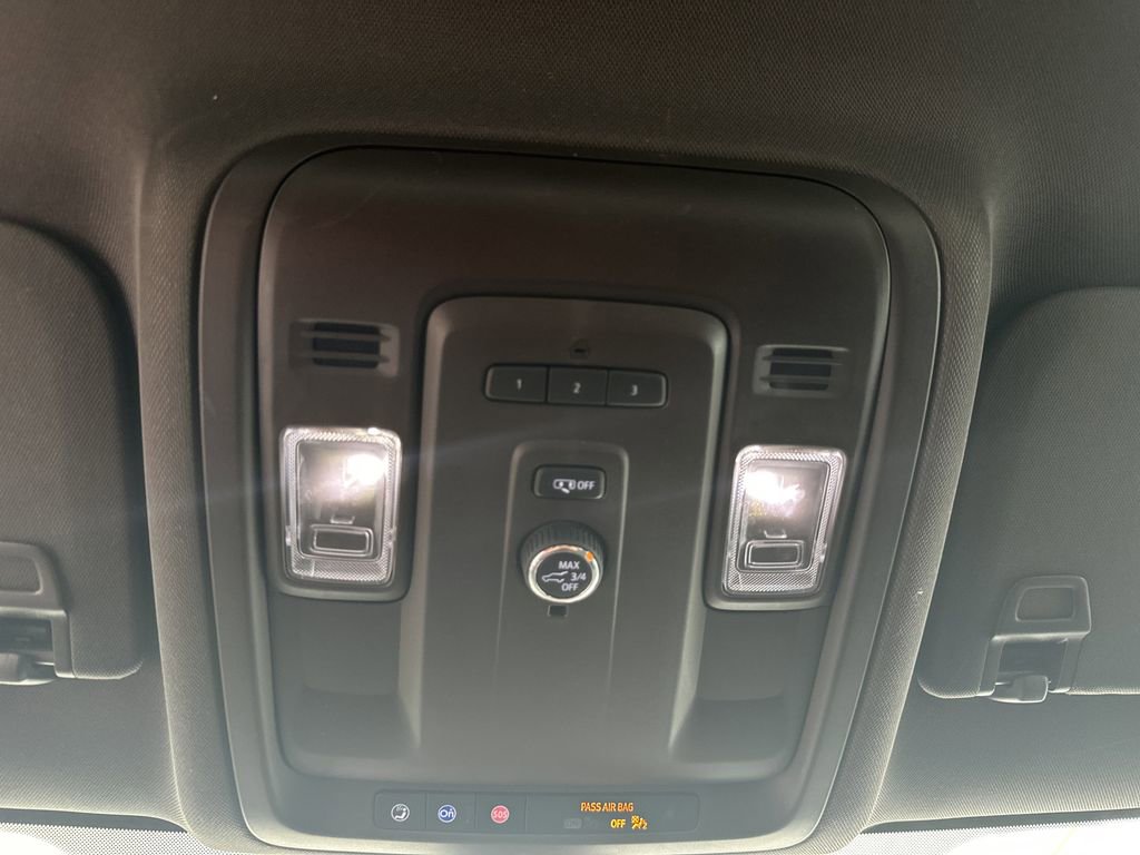 Used 2021 GMC Yukon SLT AWD/4WD image 25