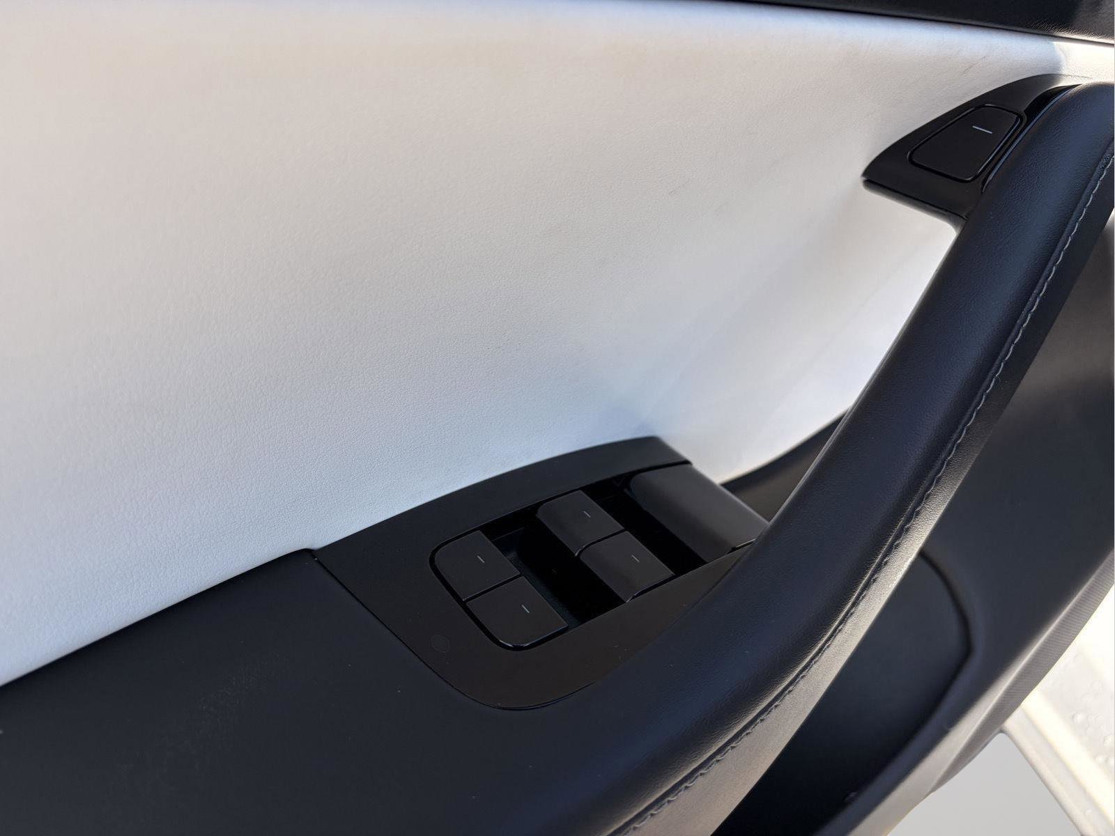 Used 2020 Tesla Model 3 Performance image 12