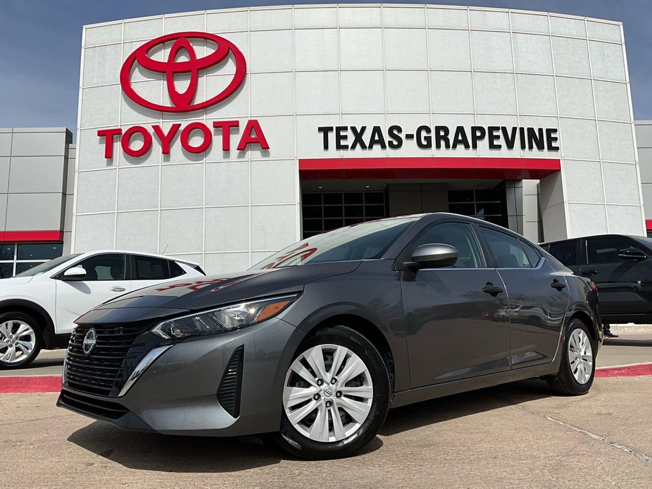 Used 2025 Nissan Sentra S image 2