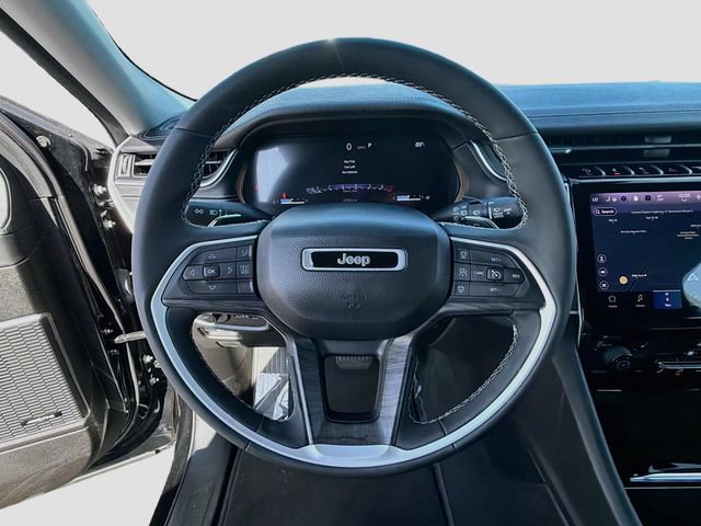 Used 2023 Jeep Grand Cherokee L Limited w/ Black Appearance Package RWD image 12