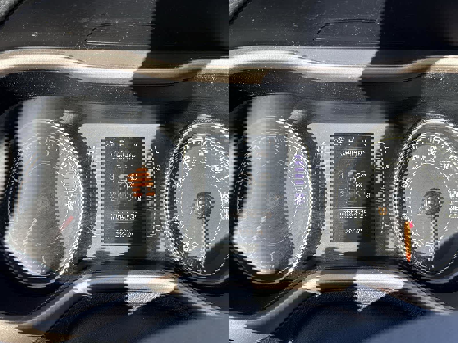 Used 2016 Jeep Cherokee Latitude w/ Cold Weather Group image 29