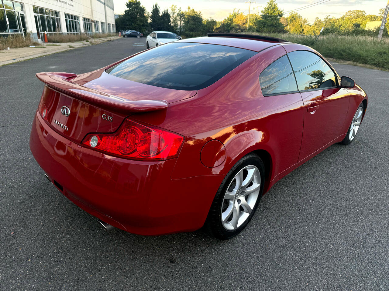 Used 2004 INFINITI G35 2dr Cpe Auto w/ Premium Pkg image 4