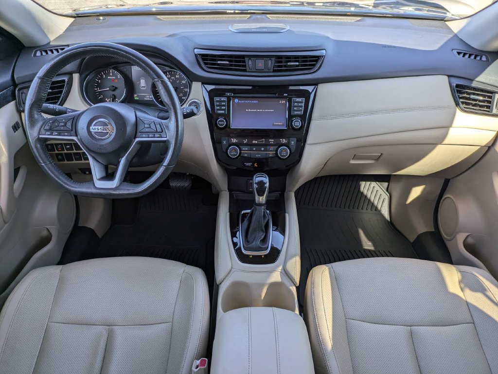 Used 2017 Nissan Rogue SL w/ SL Premium Package FWD image 17