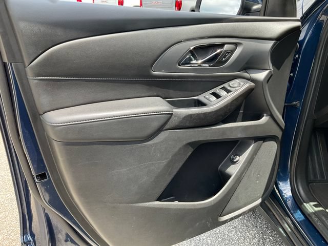 Used 2023 Chevrolet Traverse LT FWD image 7