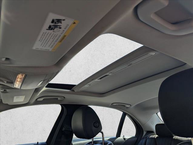 Used 2018 Mercedes-Benz E 300 image 19