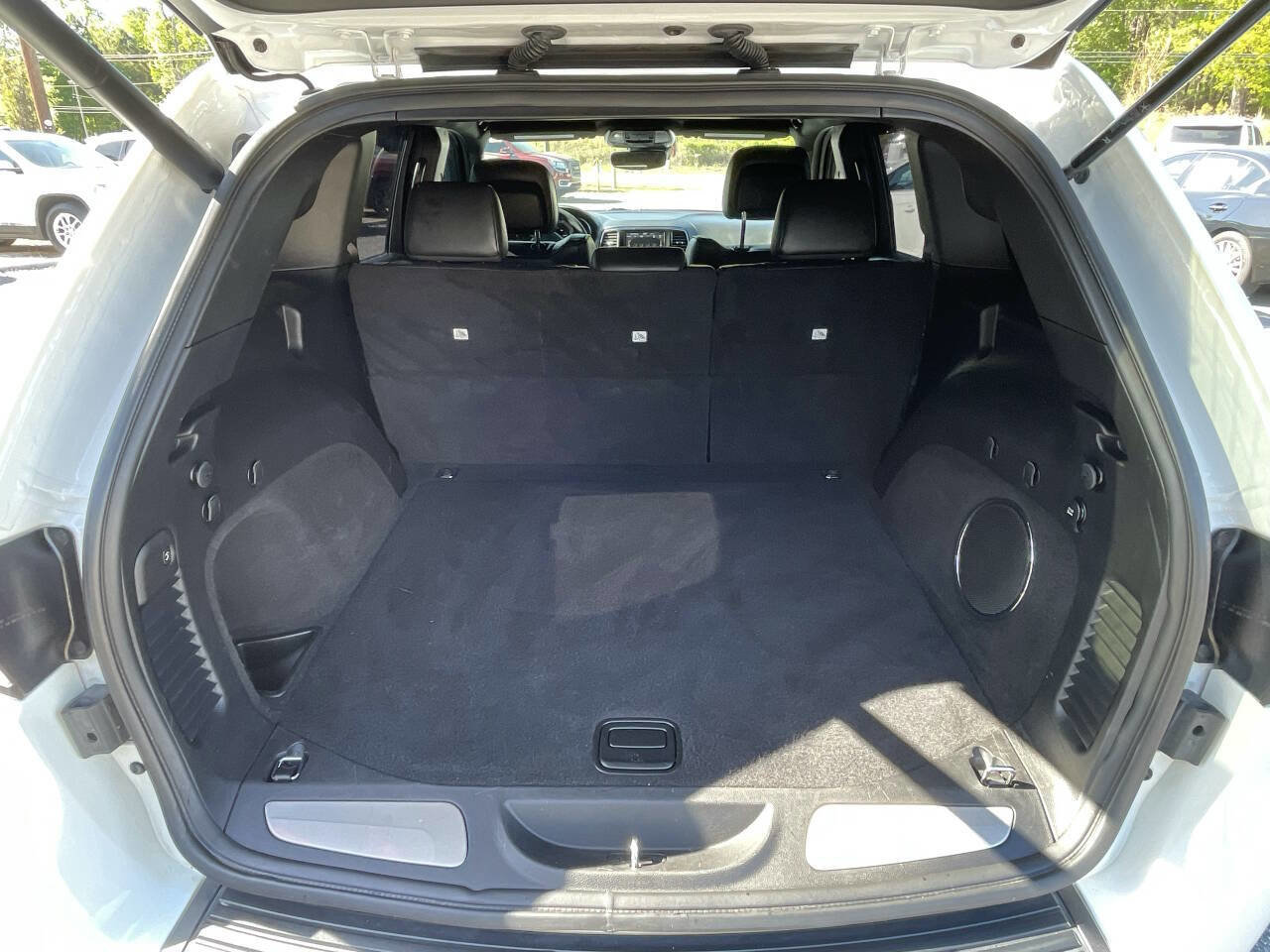 Used 2019 Jeep Grand Cherokee High Altitude AWD/4WD image 9