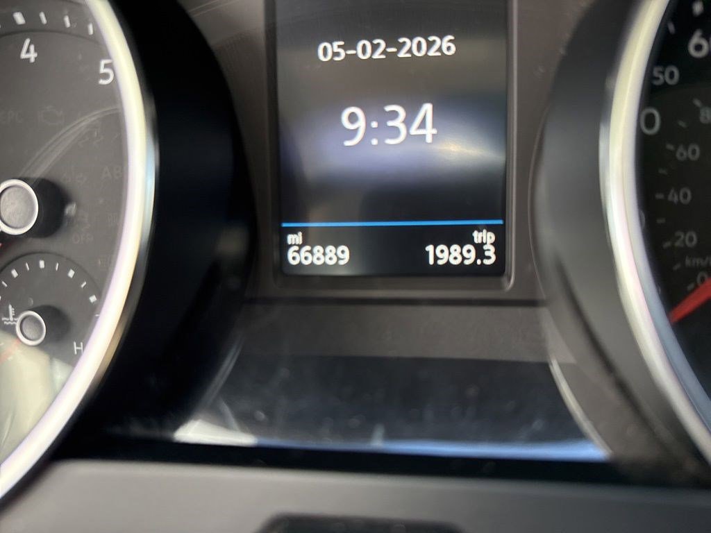 Used 2018 Volkswagen Tiguan SEL AWD/4WD image 13