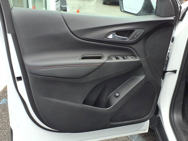 Used 2023 Chevrolet Equinox RS AWD/4WD image 10