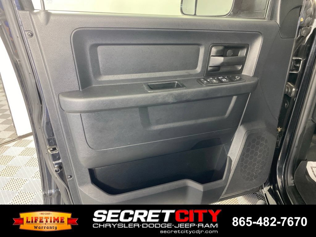 Used 2016 RAM 1500 Express RWD image 12