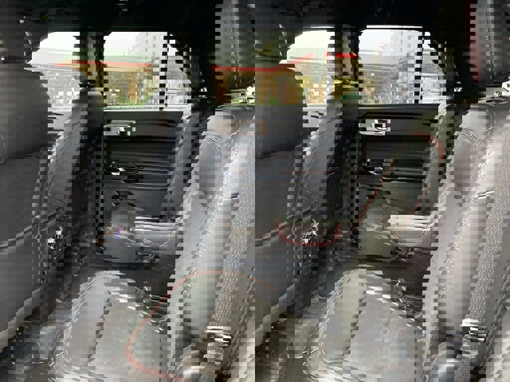 Used 2022 Ford Explorer ST-Line w/ Class IV Trailer Tow Package image 11