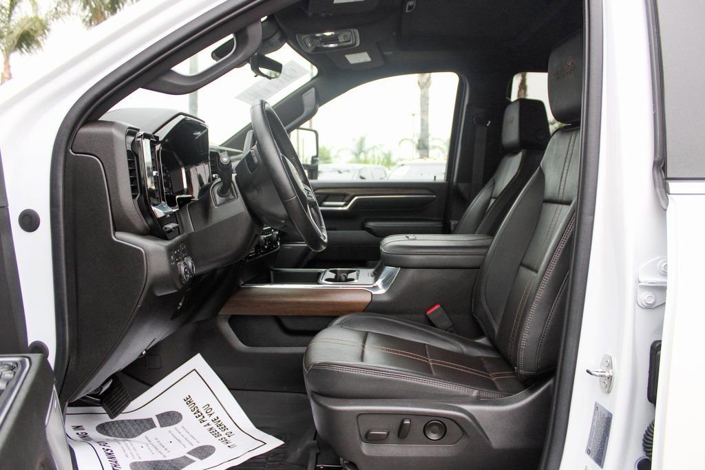 Used 2024 Chevrolet Silverado 3500 High Country w/ High Country Premium Package image 21